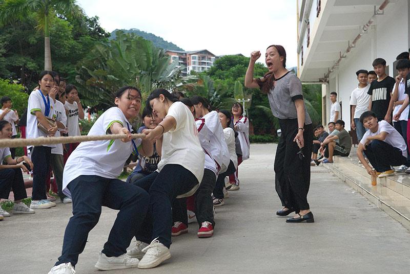 我校第三届拔河比赛圆满落幕